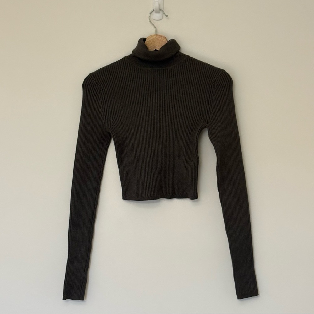 Zara Women’s Cropped Ribbed Grey Turtleneck Top, Size S, Long Sleeve, Classic